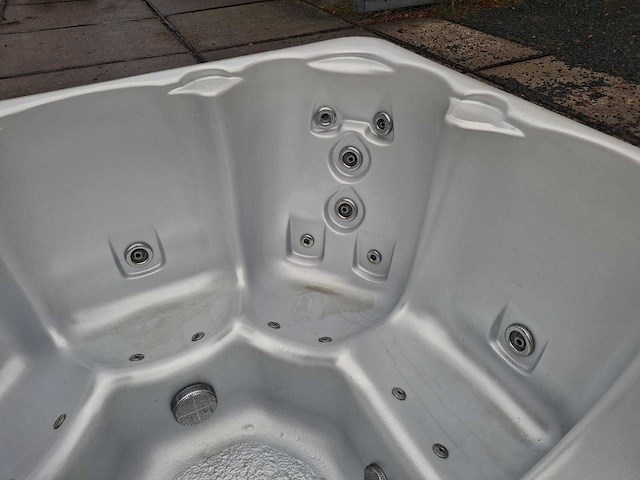 Sunrise 6 persoons jacuzzi en buitenspa - afbeelding 10 van  26