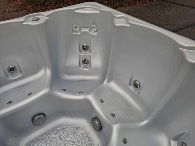 Sunrise 6 persoons jacuzzi en buitenspa - afbeelding 10 van  26