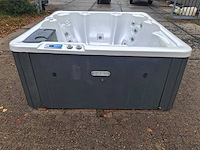 Sunrise 6 persoons jacuzzi en buitenspa - afbeelding 3 van  26