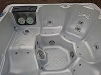 Sunrise 6 persoons jacuzzi en buitenspa - afbeelding 25 van  26