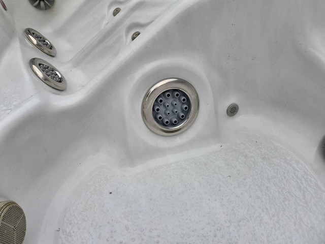 Sunrise 6 persoons jacuzzi en buitenspa - afbeelding 18 van  28