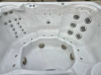 Sunrise 6 persoons jacuzzi en buitenspa - afbeelding 10 van  28