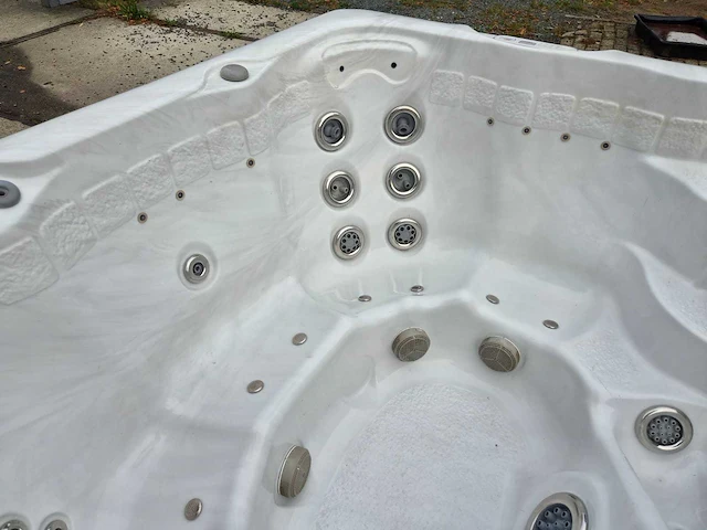 Sunrise 6 persoons jacuzzi en buitenspa - afbeelding 6 van  28
