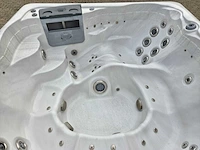 Sunrise 6 persoons jacuzzi en buitenspa - afbeelding 15 van  28