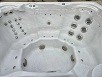 Sunrise 6 persoons jacuzzi en buitenspa - afbeelding 10 van  28