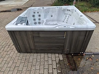 Sunrise 6 persoons jacuzzi en buitenspa - afbeelding 28 van  28