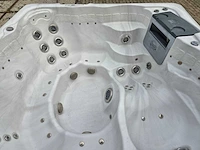 Sunrise 6 persoons jacuzzi en buitenspa - afbeelding 4 van  28
