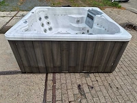 Sunrise 6 persoons jacuzzi en buitenspa - afbeelding 25 van  28