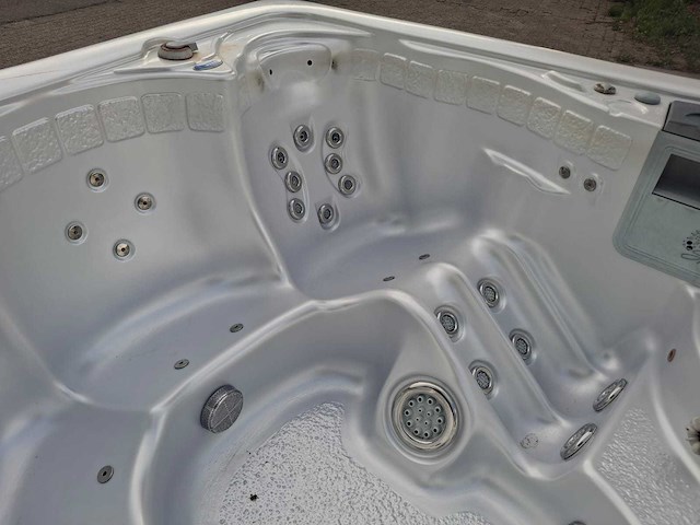 Sunrise 7 persoons jacuzzi en buitenspa - afbeelding 10 van  29