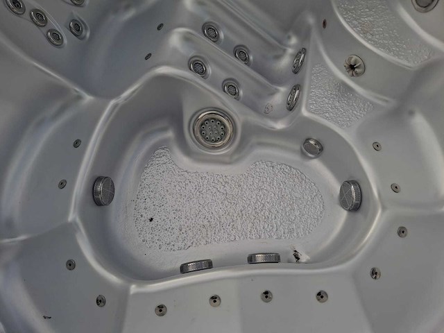 Sunrise 7 persoons jacuzzi en buitenspa - afbeelding 14 van  29