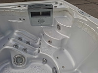 Sunrise 7 persoons jacuzzi en buitenspa - afbeelding 5 van  10