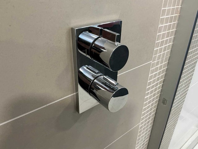 Sunshower / dornbracht zonnedouche en regendouche combinatie - afbeelding 9 van  12