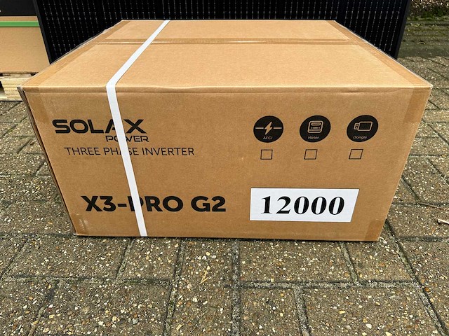 Suntech - set van 36 zonnepanelen (405 wp) - solax 12 kw omvormer - afbeelding 6 van  9