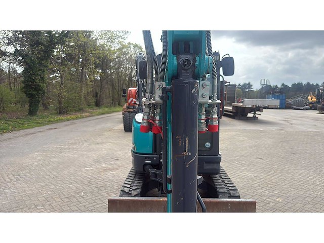 Sunward - 2022 - swe35uf - 572 uur - met airco - rupsgraafmachine - afbeelding 14 van  15