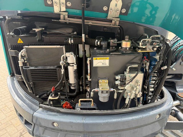 Sunward - 2022 - swe35uf - 572 uur - met airco - rupsgraafmachine - afbeelding 5 van  15