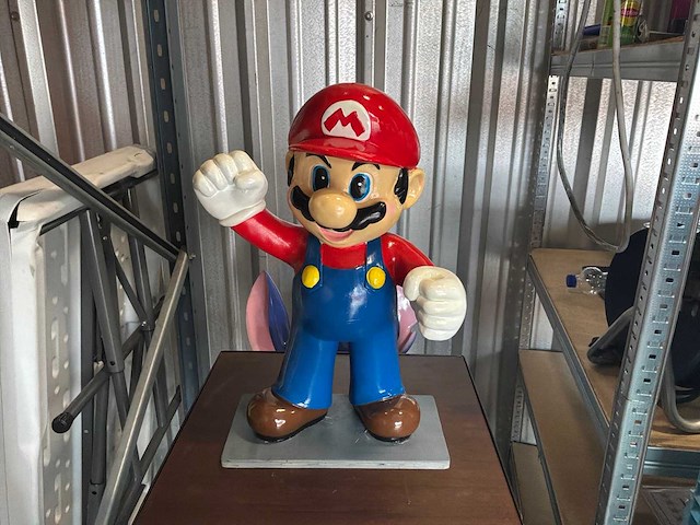 Super mario nintendo collectible beeld - afbeelding 2 van  2