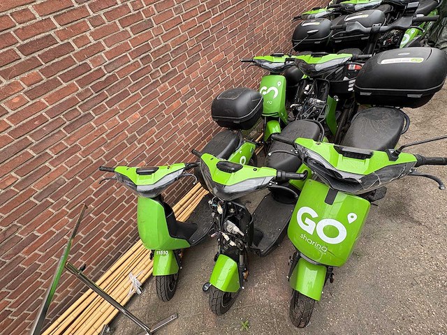 Super soco - go sharing - e-scooter (9x) - afbeelding 3 van  8