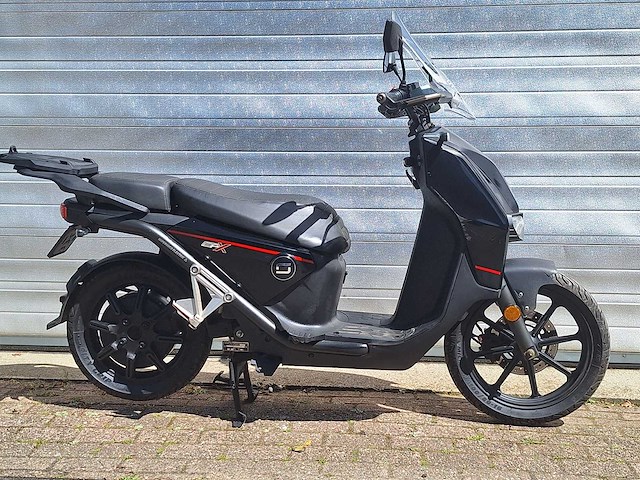 Super soco cpx 45 km elektrische bromscooter - afbeelding 6 van  7