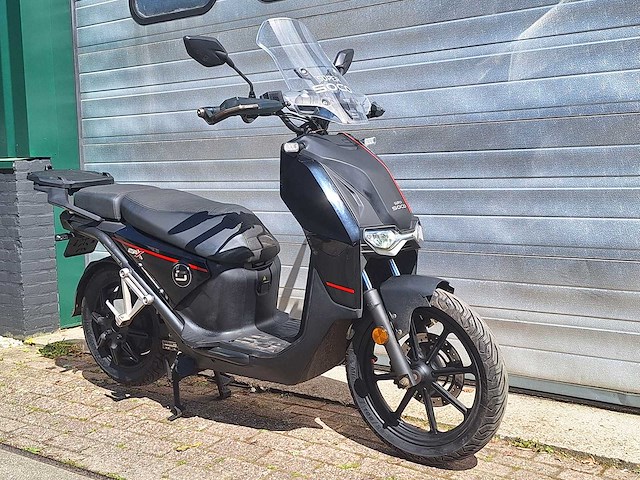Super soco cpx 45 km elektrische bromscooter - afbeelding 7 van  7