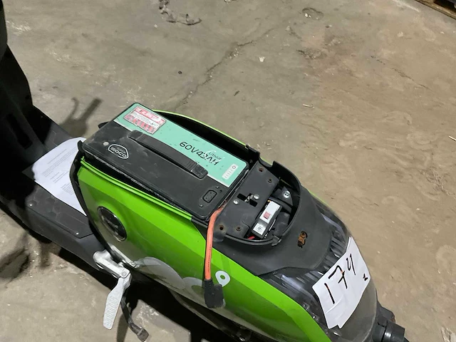 Super soco cux go sharing e-scooter (2x) - afbeelding 2 van  13