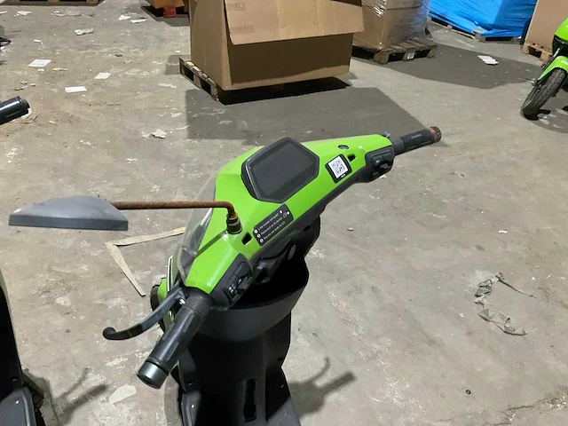 Super soco cux go sharing e-scooter (2x) - afbeelding 5 van  13