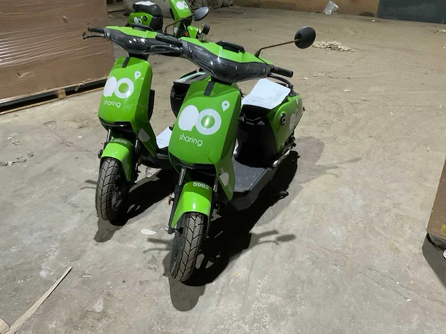 Super soco cux go sharing e-scooter (2x) - afbeelding 1 van  13