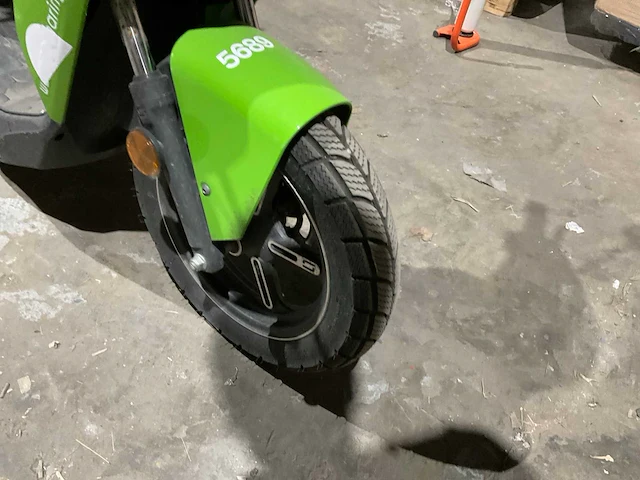 Super soco cux go sharing e-scooter - afbeelding 7 van  17