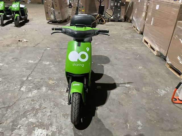 Super soco cux go sharing e-scooter - afbeelding 10 van  17