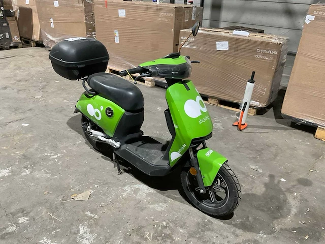 Super soco cux go sharing e-scooter - afbeelding 11 van  17