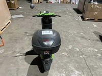 Super soco cux go sharing e-scooter - afbeelding 13 van  17