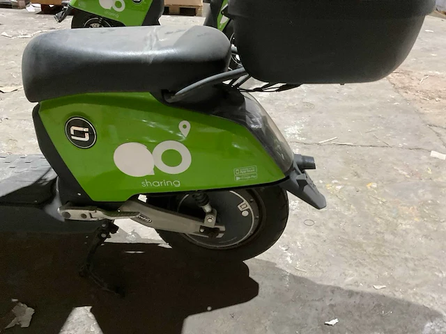 Super soco cux go sharing e-scooter - afbeelding 16 van  17
