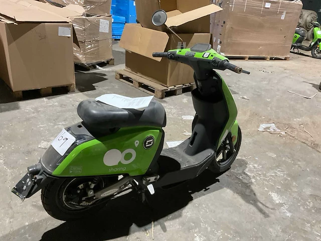 Super soco cux go sharing e-scooter - afbeelding 10 van  15