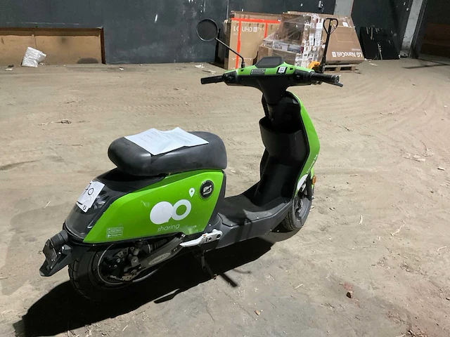 Super soco cux go sharing e-scooter - afbeelding 8 van  13