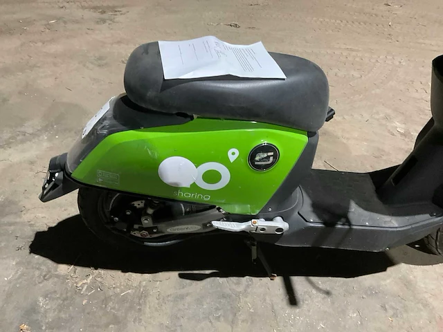 Super soco cux go sharing e-scooter - afbeelding 9 van  13