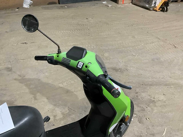 Super soco cux go sharing e-scooter - afbeelding 11 van  13
