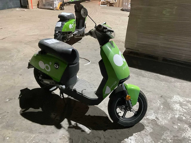Super soco cux go sharing e-scooter - afbeelding 8 van  14