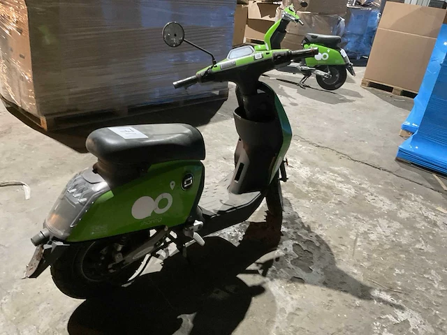 Super soco cux go sharing e-scooter - afbeelding 9 van  14