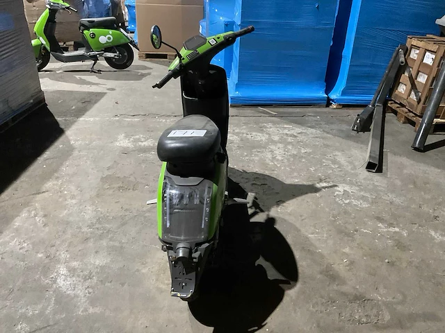 Super soco cux go sharing e-scooter - afbeelding 10 van  14