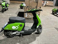 Super soco cux go sharing e-scooter - afbeelding 8 van  13
