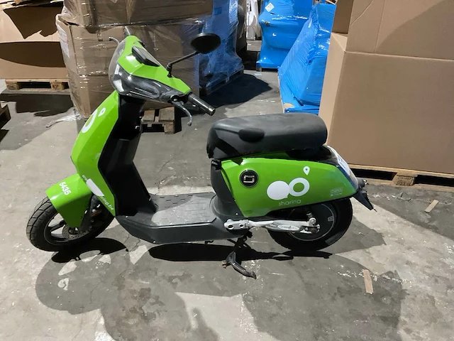 Super soco cux go sharing e-scooter - afbeelding 12 van  13