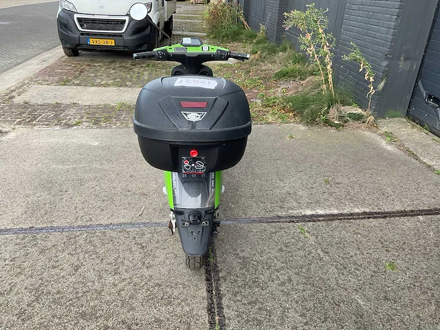 Super soco go sharing cux e-scooter - afbeelding 16 van  18