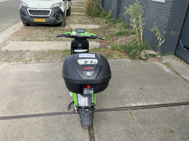 Super soco go sharing cux e-scooter - afbeelding 16 van  18