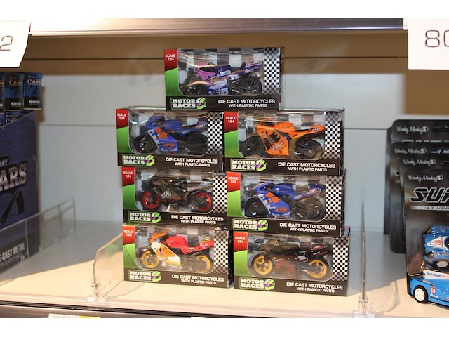 Superbikes in diverse uitvoeringen, zeven stuks. - afbeelding 1 van  2