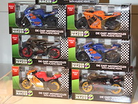 Superbikes in diverse uitvoeringen, zeven stuks. - afbeelding 2 van  2