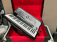Superior 9 accordeon muziekinstrument - afbeelding 1 van  14