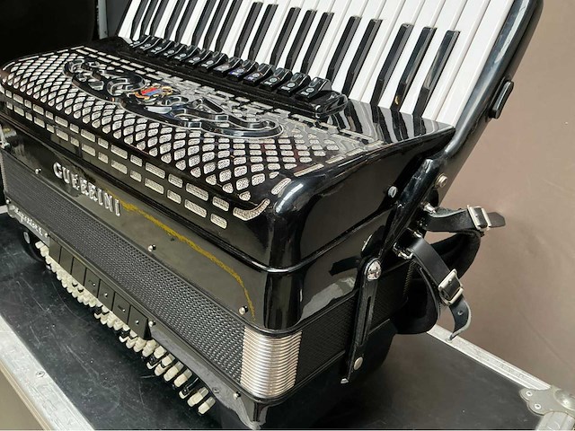 Superior 9 accordeon muziekinstrument - afbeelding 14 van  14