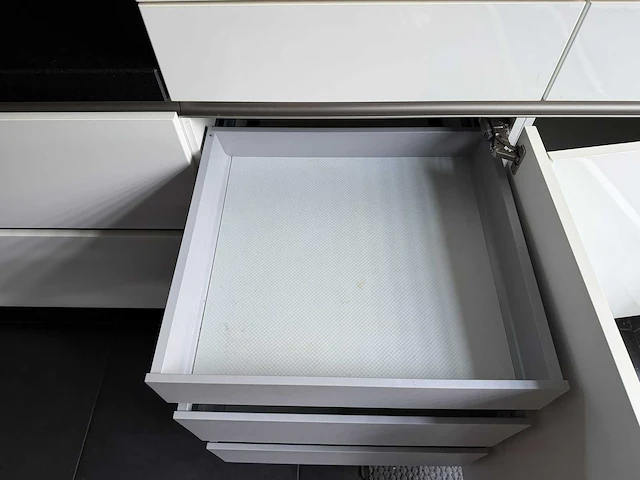 Superkeukens - keuken met aeg / miele apparatuur - afbeelding 8 van  24