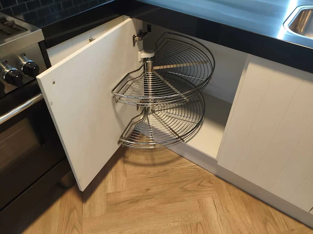 Superkeukens - keuken met apparatuur - afbeelding 10 van  16