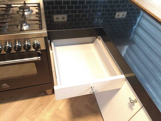 Superkeukens - keuken met apparatuur - afbeelding 4 van  21