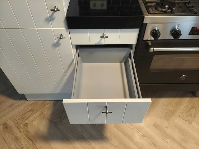 Superkeukens - keuken met apparatuur - afbeelding 17 van  21